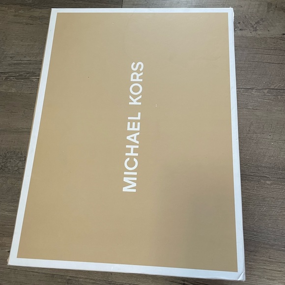 Michael Kors Farrah Bootie - Picture 6 of 7